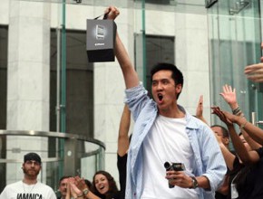 iPhone навърши 4 години