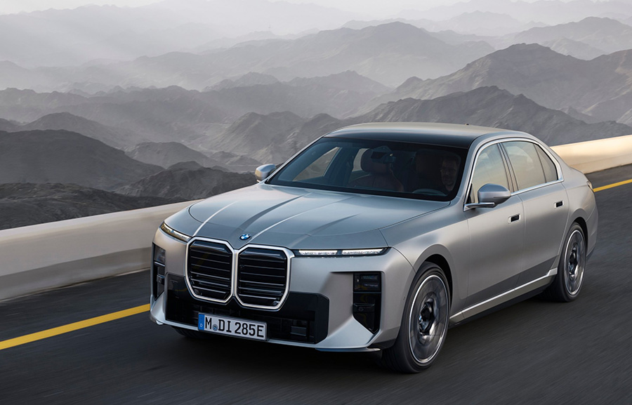 BMW представи новия i7 с пробег от над 720 км и Neue Klasse дизайн