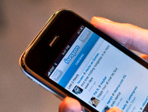 И Foursquare за iPhone вече предлага известия