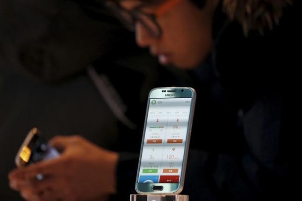 Samsung стартира в родината си програма за ъпгрейд към нови телефони