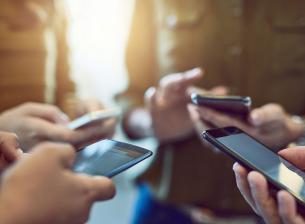 Анкета: Кой е най-добрият флагман за 2025?