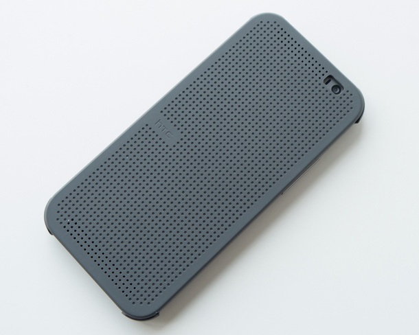 Среща с иновативния калъф Dot View за HTC One (M8)