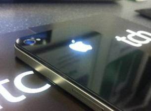Следващият iPhone може да бъде с unibody корпус, смятат анализаторите