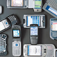 Мобилните телефони с достъп до интернет ще изпреварят компютрите през 2013 г.