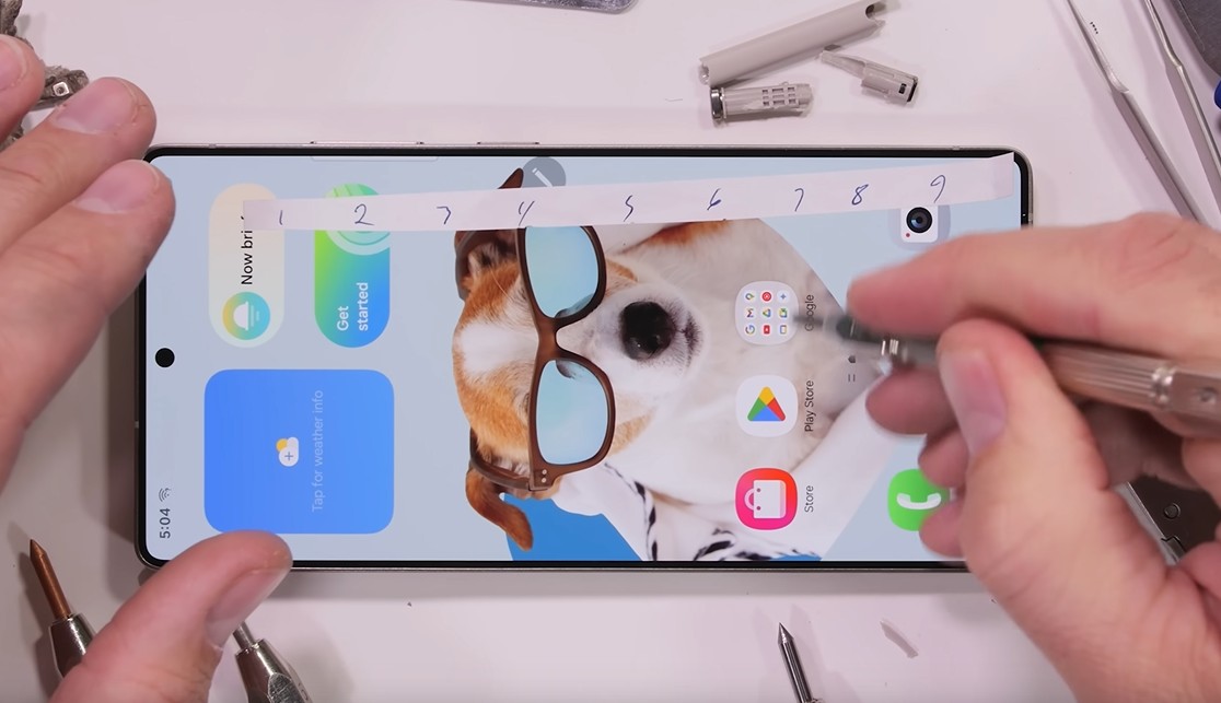 Gorilla Armor 2 в Galaxy S25 Ultra се издрасква по-лесно от предходното поколение