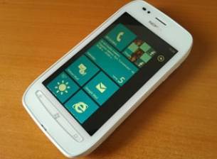 Nokia очаква по-слаби резултати за тримесечието въпреки продажбите на 2 милиона телефона Lumia