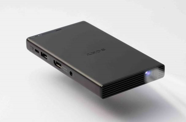 Мобилният проектор Sony MP-CD1 идва в Европа тази пролет