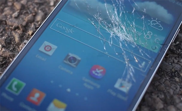 Galaxy S4 се оказа сравнително чуплив