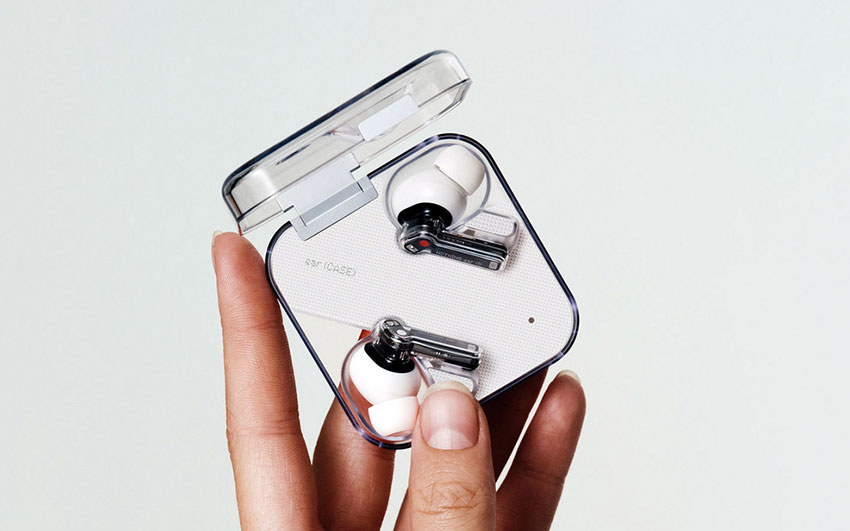 Слушалките на Nothing вече поддържат Google Assistant и Siri