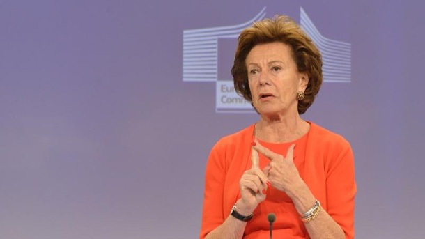 Нели Крус призовава за пълна отмяна на роуминга в ЕС