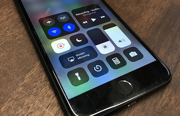 Изключването на Bluetooth и Wi-Fi в iOS 11 е по-трудно от обикновено