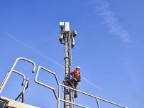 Обмислят пълна забрана на телеком оборудване от Huawei и ZTE в ЕС