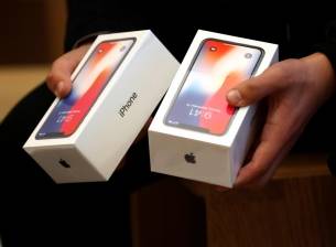 По света има 900 милиона активни смартфона iPhone