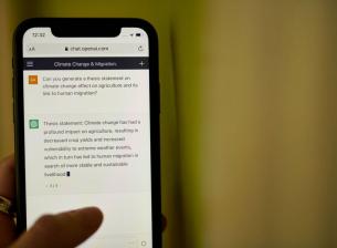 Apple тества собствен чатбот с AI
