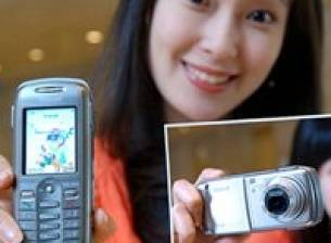 Samsung SPH-V7800 с 5МР и 3х оптичен zoom