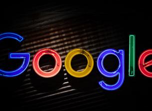 Ето защо някои от вас получиха мейл за Album Archive от Google