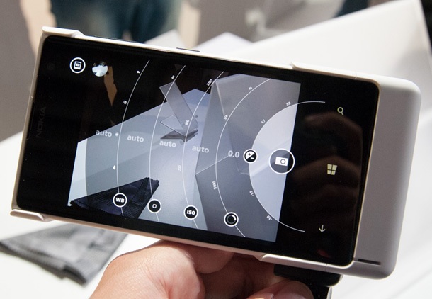 iOS 8 ще донесе пълни ръчни настройки на камерата