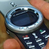 Бивш финансов директор на Motorola срещу компанията