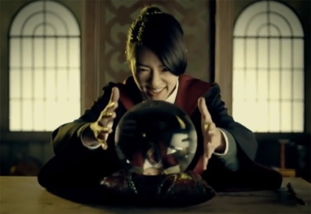 Азиатските реклами на телефони определено са необичайни