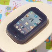 Сапуни с формата на популярни телефони