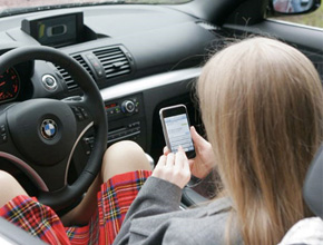 Потребителите на Android посещават най-много сайтове през телефона си