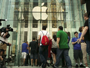 New York Times опровергава слуховете, че Apple работи по малка версия на iPhone