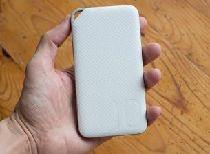 Huawei AP08Q поставя 10 000 mAh в джоба