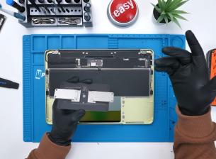 MacBook Neo е изненадващо лесен за ремонт