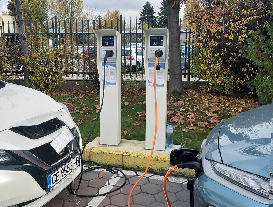 199 зарядни станции за електромобили се изграждат с европейско финансиране