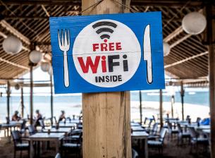 Какво всъщност означава Wi-Fi?