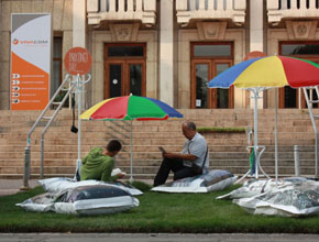 VIVACOM преобрази 3 паркинга в паркове за ден