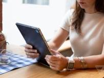Lenovo работи по нов модел Yoga Book