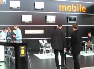 Grundig mobile за първа година на CeBIT