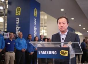 Няма значение коя версия на Galaxy S4 ще изберете, смята Samsung