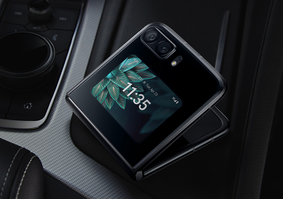 Новият razr на Motorola идва „скоро“