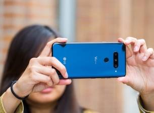 LG работи по смартфон с допълнителен дисплей