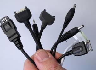 ЕП дава възможност за единно зарядно за мобилни устройства