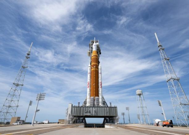 Artemis II поема днес към Луната за генерална репетиция преди завръщането ни. Ето как да го гледате