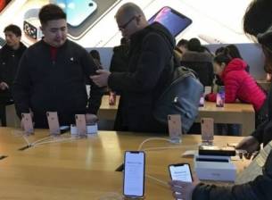 Qualcomm иска да издейства и забрана за продажбите на iPhone XS и XR в Китай