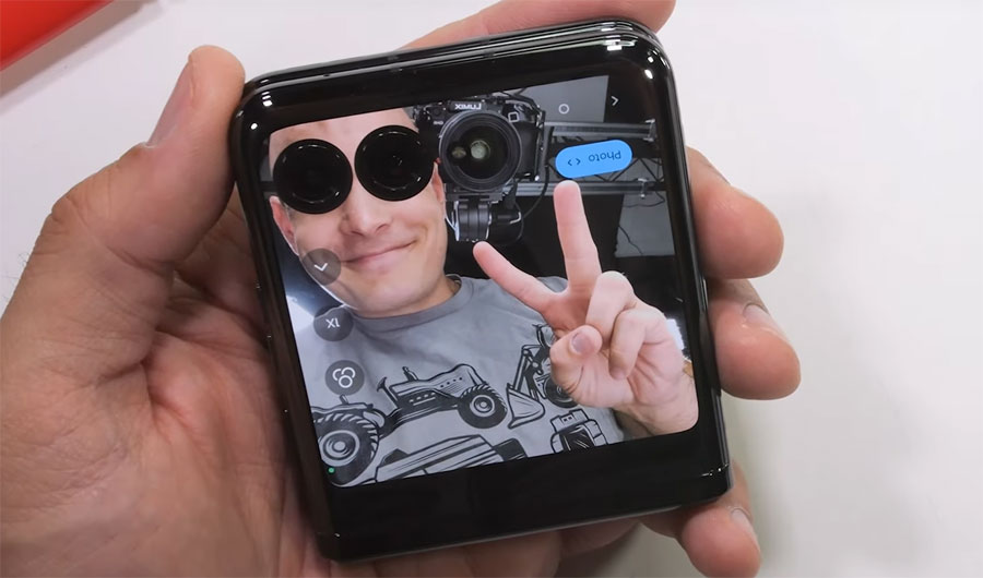 Външният дисплей на Motorola Razr 40 Ultra не издържа теста на JerryRigEverything