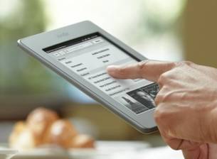 Amazon продава повече електронни книги от хартиени в Англия