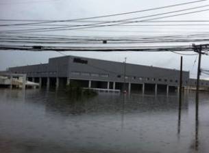 Наводненията в Тайланд засегнаха и производството на цифрови фотоапарати