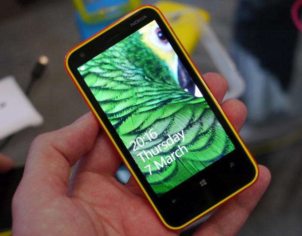 Nokia Lumia 520 и Nokia Lumia 720 официално и в България