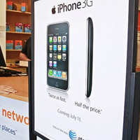 AT&T иска да удължи ексклузивния си договор с Apple за Щатите