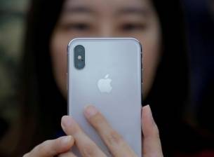 Apple планира ъпдейт на iPhone в отговор на забраната за продажба в Китай