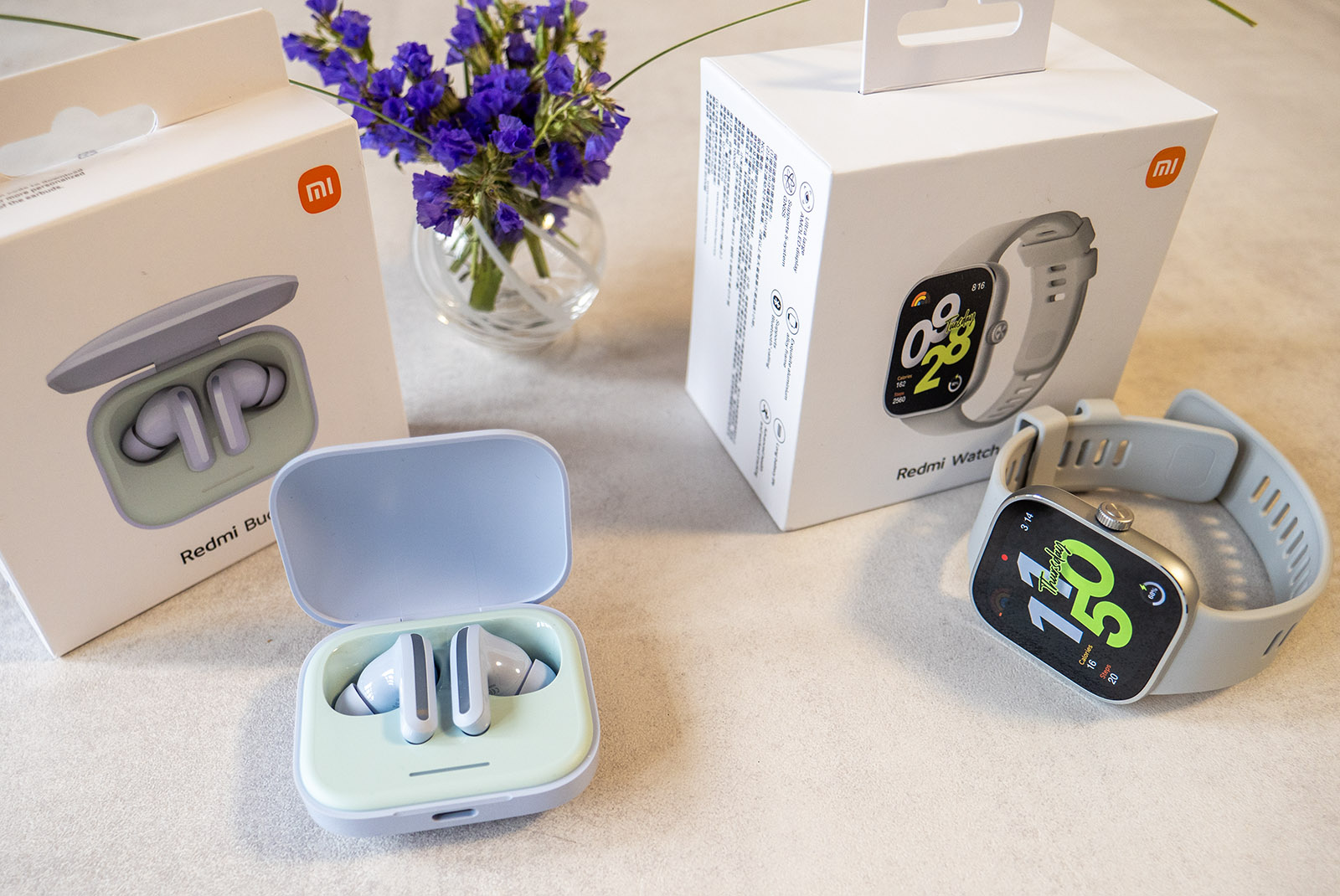 РЕВЮ: Redmi Buds 5 и Redmi Watch 4 са ново поколение достъпни носими устройства