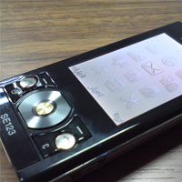 Неофициални снимки на Sony Ericsson G705