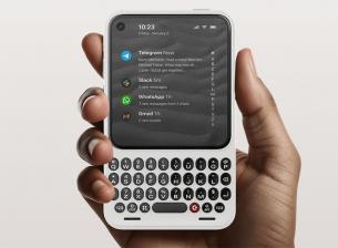 Clicks Communicator връща физическата QWERTY клавиатура