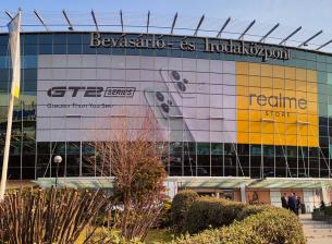 Realme отваря първия си магазин в Европа