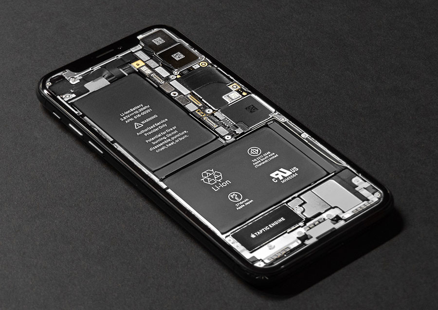 Apple иска да произвежда всички батерии за iPhone в Индия